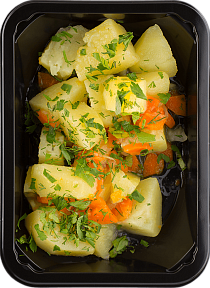 Картофель тушёный с морковью и луком